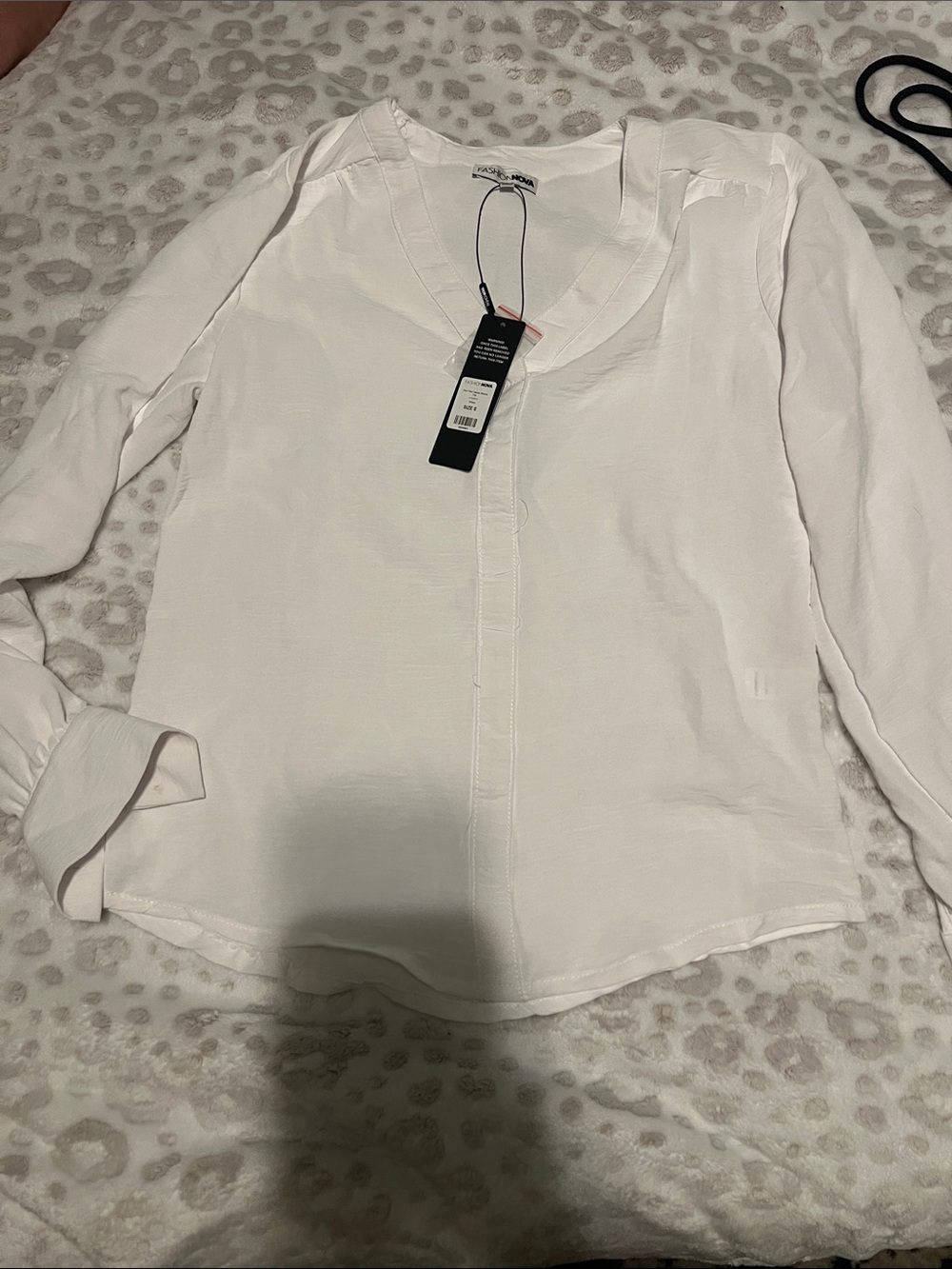 Fashion Nova White V-Neck Long Sleeve Blouse